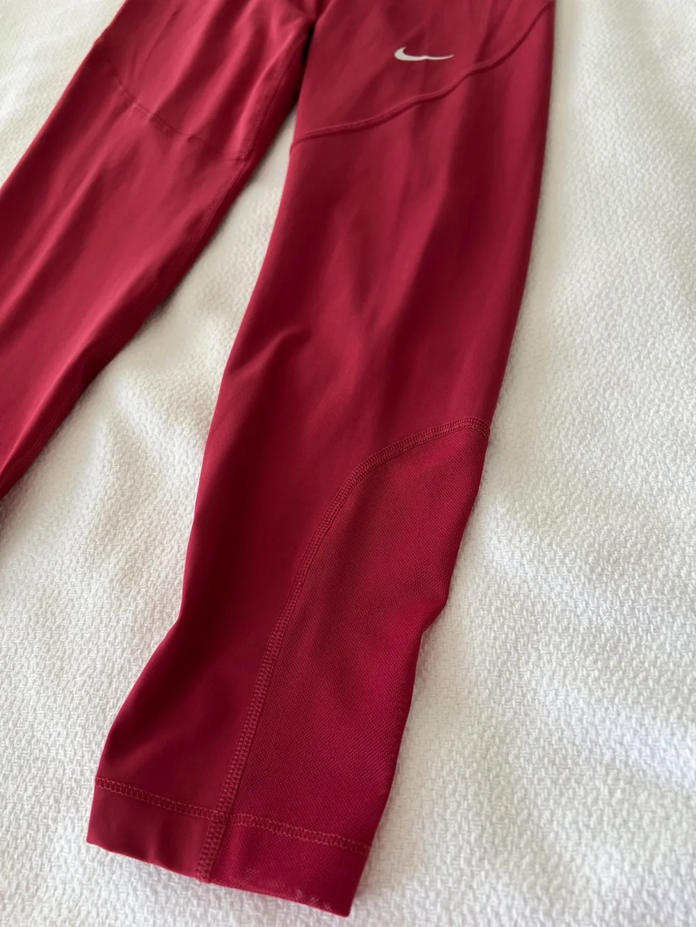 Nike Pro Cropped Training Tights, Style AO9972-615, Size Small (CLO-074)